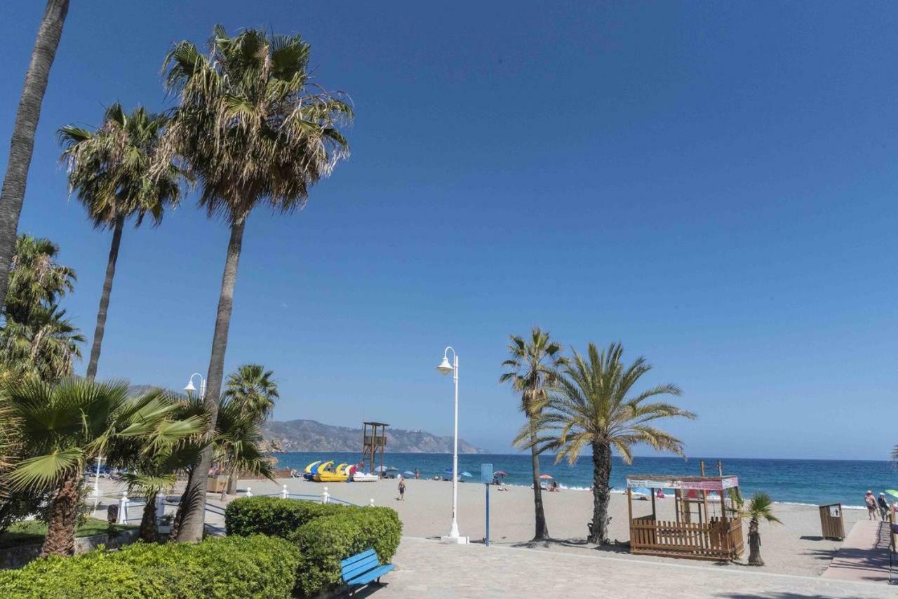 Апартаменты Burriana Beach Нерха Экстерьер фото